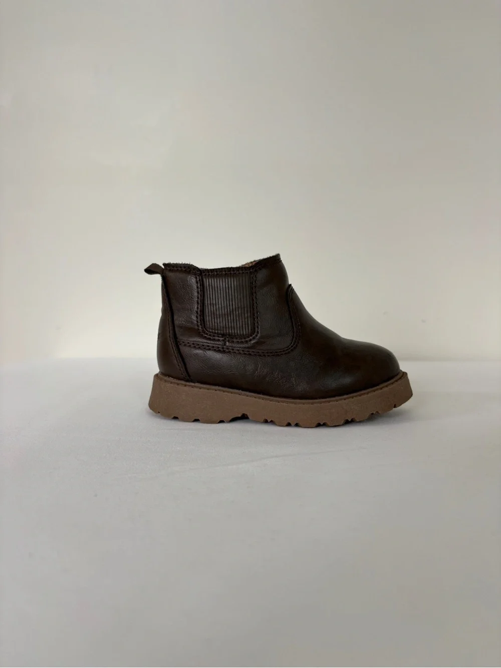 SOLD Oshkosh B'gosh Dark Brown Kids Chelsea Boots - Toddler Size 7